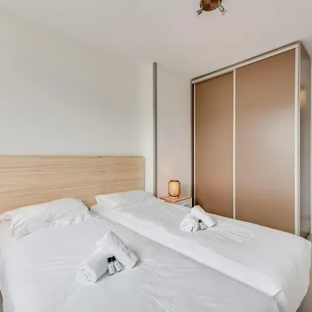 Le Carnot 84 - Beautiful T3 In The City Centre And Close To The Lake *