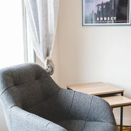 Le Carnot 84 - Beautiful T3 In The City Centre And Close To The Lake Апартаменты *